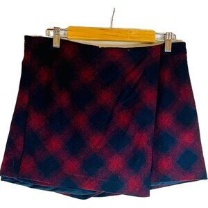 Hinge Black and maroon wool plaid dress skort Size 10